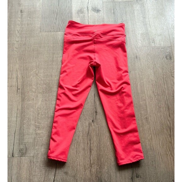 GapFit Compression Capri Leggings Womens Size Small Pink - Picture 5 of 7